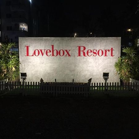 Love Box Resort Bangkok Esterno foto
