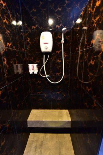Love Box Resort Bangkok Esterno foto